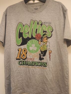 NBA Grey Boston Celtics  18time Champions T-Shirt with Black Print